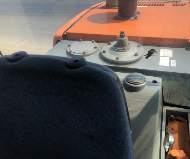 ขายรถตักล้อยาง HITACHI ZW180 (เทียบเท่า WA320-6) ปี 2012 แขนยาวพิเศษ นำเข้าจากญี่ปุ่น สภาพสวยพร้อมใช