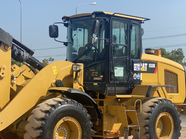 ขายรถตักล้อยาง CAT 930K (เทียบเท่า WA270-7) ปี 2014 นำเข้าจากญี่ปุ่น สภาพพร้อมใช้ มีVDOการทำงานครับ ขายรถตักล้อยาง CAT 930K (เทียบเท่า WA270-7) ปี 2014 นำเข้าจากญี่ปุ่น สภาพพร้อมใช้ มีVDOการทำงานครับ