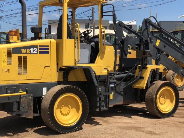 ขายรถตักล้อยาง KOMATSU WR12-6 (เทียบเท่า WA100-6) ปี 2011 นำเข้าจากญี่ปุ่น สภาพสวยพร้อมใช้ มีVDOการท