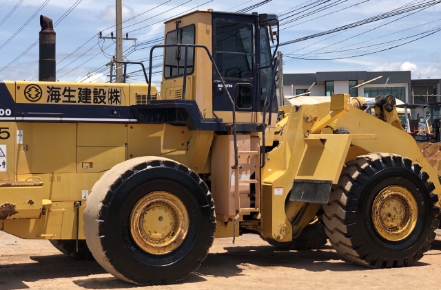 ขายรถตักล้อยาง KOMATSU WA500-1 นำเข้าจากญี่ปุ่น สภาพสวยพร้อมใช้ มีVDOการทำงานครับ