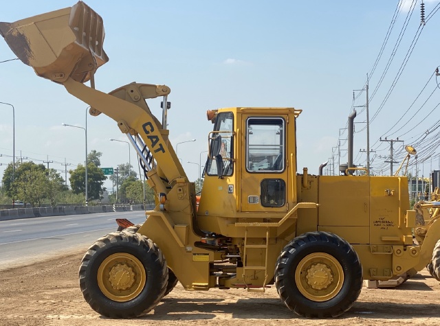 ขายรถตักล้อยาง CAT 926Z นำเข้าจากญี่ปุ่น สภาพสวยพร้อมใช้ มีVDOการทำงานครับ