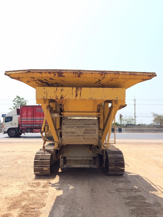 ขายรถปรับสภาพดิน KOMATSU BZ200-1 นำเข้าเองจากญี่ปุ่น สภาพสวยพร้อมใช้