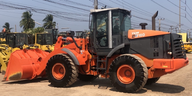 ขายรถตักล้อยาง HITACHI ZW180 (เทียบเท่า WA320-6) ปี 2012 แขนยาวพิเศษ นำเข้าจากญี่ปุ่น สภาพสวยพร้อมใช ขายรถตักล้อยาง HITACHI ZW180 (เทียบเท่า WA320-6) ปี 2012 แขนยาวพิเศษ นำเข้าจากญี่ปุ่น สภาพสวยพร้อมใช