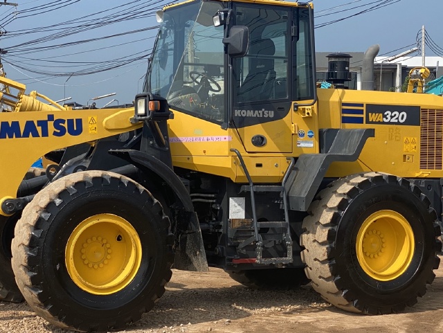 ขายรถตักล้อยาง KOMATSU WA320-7 ปี 2017 แขนยาวพิเศษ1 นำเข้าจากญี่ปุ่น สภาพสวยพร้อมใช้ มีVDOการทำงานคร
