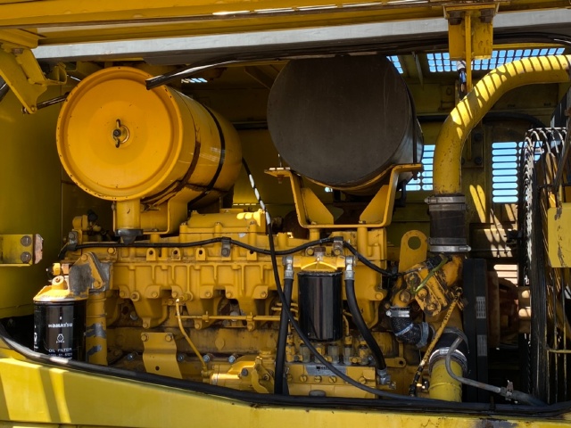 ขายรถตักล้อยาง KOMATSU WA300-3 นำเข้าจากญี่ปุ่น สภาพสวยพร้อมใช้ มีVDOการทำงานครับ ขายรถตักล้อยาง KOMATSU WA300-3 นำเข้าจากญี่ปุ่น สภาพสวยพร้อมใช้ มีVDOการทำงานครับ