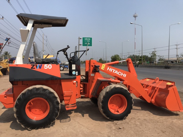 ขายรถตักล้อยาง HITACHI LX30 (เทียบเท่า WA50) นำเข้าจากญี่ปุ่น สภาพสวยพร้อมใช้ มีVDOการทำงานครับ ขายรถตักล้อยาง HITACHI LX30 (เทียบเท่า WA50) นำเข้าจากญี่ปุ่น สภาพสวยพร้อมใช้ มีVDOการทำงานครับ