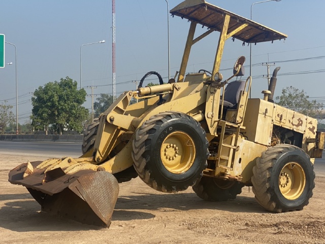ขายรถตักล้อยาง KOMATSU 510 กรองเดี่ยว นำเข้าจากญี่ปุ่น สภาพพร้อมใช้ มีVDOการทำงานครับ