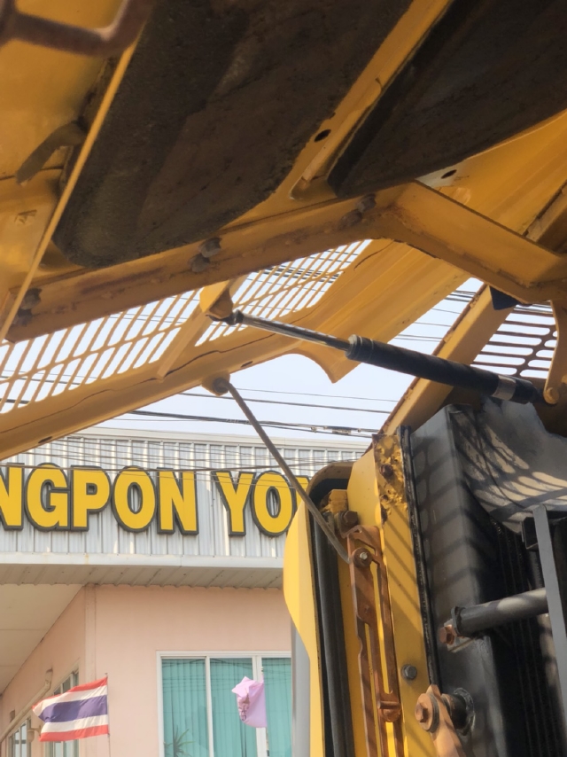 ขายรถตักล้อยาง KOMATSU WA270-5 นำเข้าจากญี่ปุ่น สภาพสวยพร้อมใช้ มีVDOการทำงานครับ