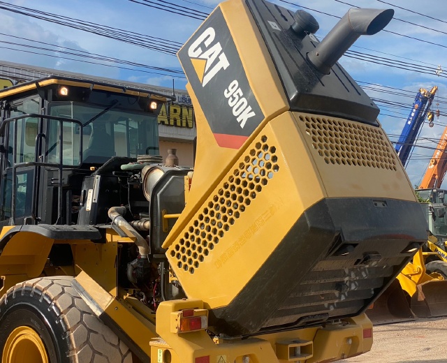 ขายรถตักล้อยาง CAT 950K ปี 2016 นำเข้าจากญี่ปุ่น สภาพสวยพร้อมใช้ มีVDOการทำงานครับ