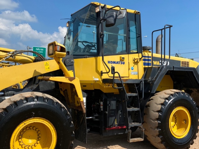 ขายรถตักล้อยาง KOMATSU WA380-6 ปี 2013 นำเข้าจากญี่ปุ่น พร้อมใช้ มีVDOการทำงานครับ