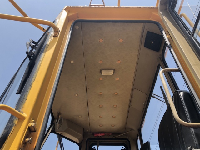 ขายรถตักล้อยาง KOMATSU WA200-1 นำเข้าจากญี่ปุ่น สภาพสวยพร้อมใช้ มีVDOการทำงานครับ