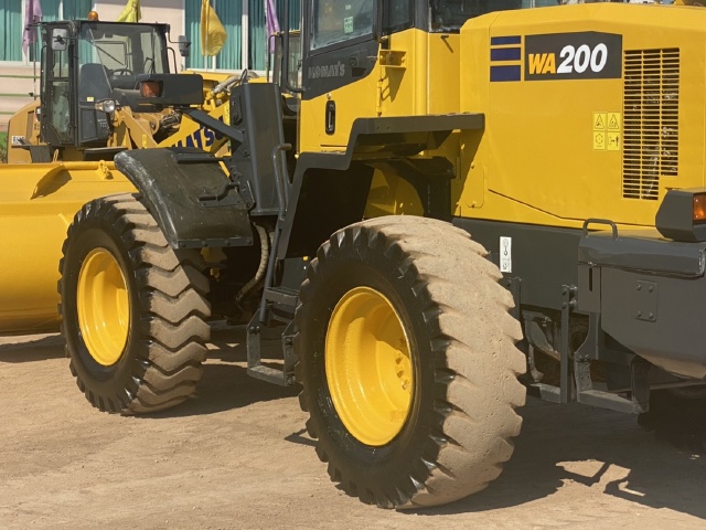 ขายรถตักล้อยาง KOMATSU WA200-7 ปี 2014 นำเข้าจากญี่ปุ่น สภาพสวยพร้อมใช้ มีVDOการทำงานครับ