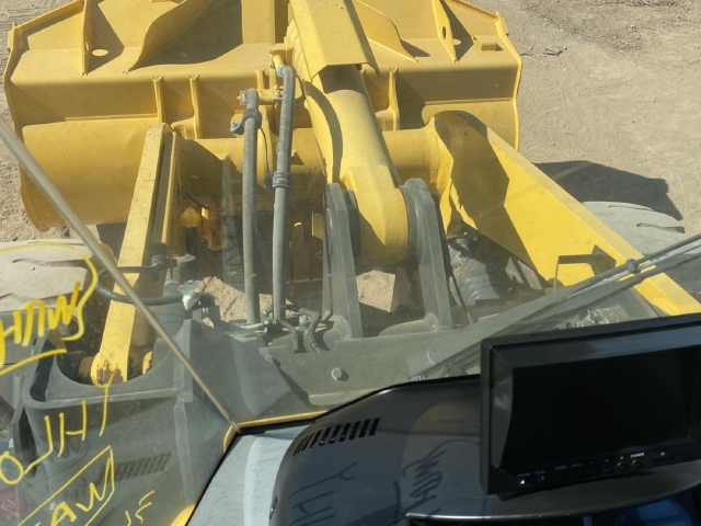 ขายรถตักล้อยาง KOMATSU WA380-8 ปี 2017 นำเข้าจากญี่ปุ่น สภาพสวยพร้อมใช้ มีVDOการทำงานครับ