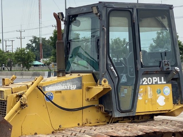 ขายรถดันดิน KOMATSU D20PLL-7E นำเข้าจากญี่ปุ่น สภาพสวยพร้อมใช้ มีVDOการทำงานครับ