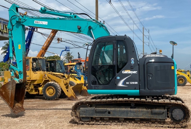 ขายรถขุด KOBELCO SK125SR ปี 2011 นำเข้าจากญี่ปุ่น พร้อมใช้ มีVDOการทำงานครับ ขายรถขุด KOBELCO SK125SR ปี 2011 นำเข้าจากญี่ปุ่น พร้อมใช้ มีVDOการทำงานครับ