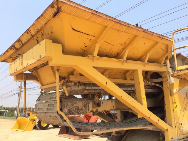 ขายรถปรับสภาพดิน KOMATSU BZ200-1 นำเข้าเองจากญี่ปุ่น สภาพสวยพร้อมใช้