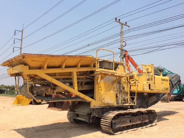 ขายรถปรับสภาพดิน KOMATSU BZ200-1 นำเข้าเองจากญี่ปุ่น สภาพสวยพร้อมใช้