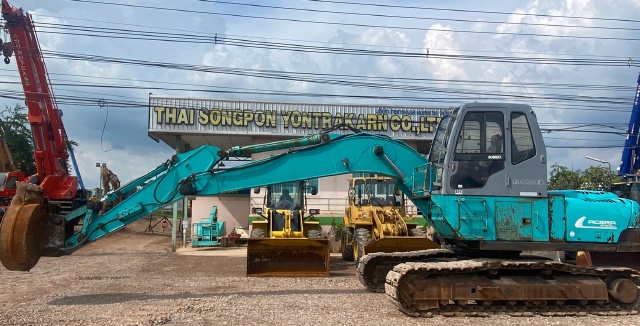 ขายรถขุด KOBELCO SK200LC MARK 5 SUPER แม่เหล็ก นำเข้าจากญี่ปุ่น พร้อมใช้ มีVDOการทำงานครับ