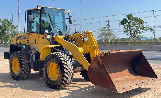 ขายรถตักล้อยาง KOMATSU WA100-5 นำเข้าจากญี่ปุ่น พร้อมใช้ มีVDOการทำงานครับ