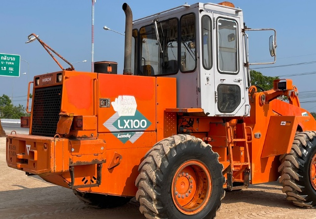 ขายรถตักล้อยาง HITACHI LX100-2C เทียบเท่า WA200-3 นำเข้าจากญี่ปุ่น พร้อมใช้ มีVDOการทำงานครับ