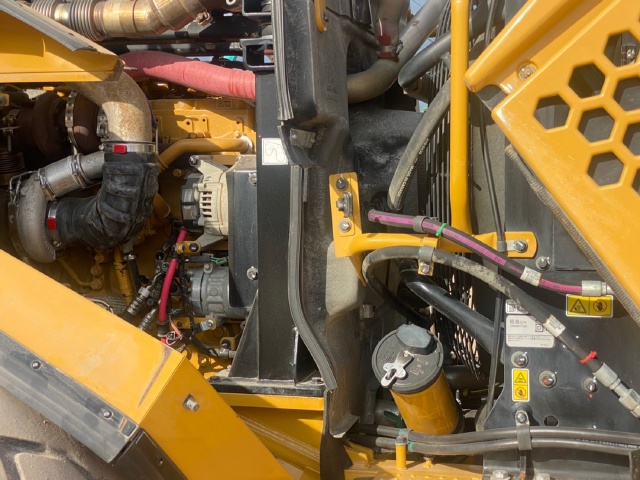ขายรถตักล้อยาง CAT 950K ปี 2016 นำเข้าจากญี่ปุ่น สภาพสวยพร้อมใช้ มีVDOการทำงานครับ