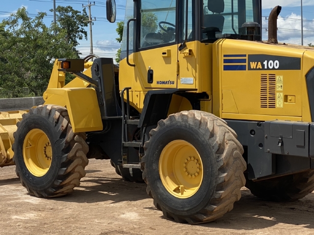ขายรถตักล้อยาง KOMATSU WA100-6 ปี 2012 แขนยาวพิเศษ นำเข้าจากญี่ปุ่น สภาพสวยพร้อมใช้ มีVDOการทำงานครั