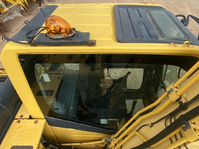 ขายรถขุด KOMATSU PC120-8 ปี 2011 นำเข้าจากญี่ปุ่น สภาพสวยพร้อมใช้ มีVDOการทำงานครับ