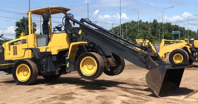 ขายรถตักล้อยาง KOMATSU WR12-6 (เทียบเท่า WA100-6) ปี 2011 นำเข้าจากญี่ปุ่น สภาพสวยพร้อมใช้ มีVDOการท