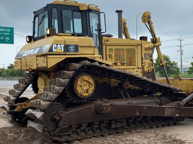ขายรถดันดิน CAT D7H นำเข้าจากญี่ปุ่น สภาพสวยพร้อมใช้ มีVDOการทำงานครับ