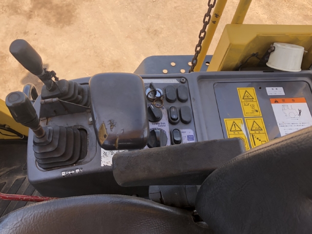 ขายรถตักล้อยาง KOMATSU WR12-6 (เทียบเท่า WA100-6) ปี 2011 นำเข้าจากญี่ปุ่น สภาพสวยพร้อมใช้ มีVDOการท