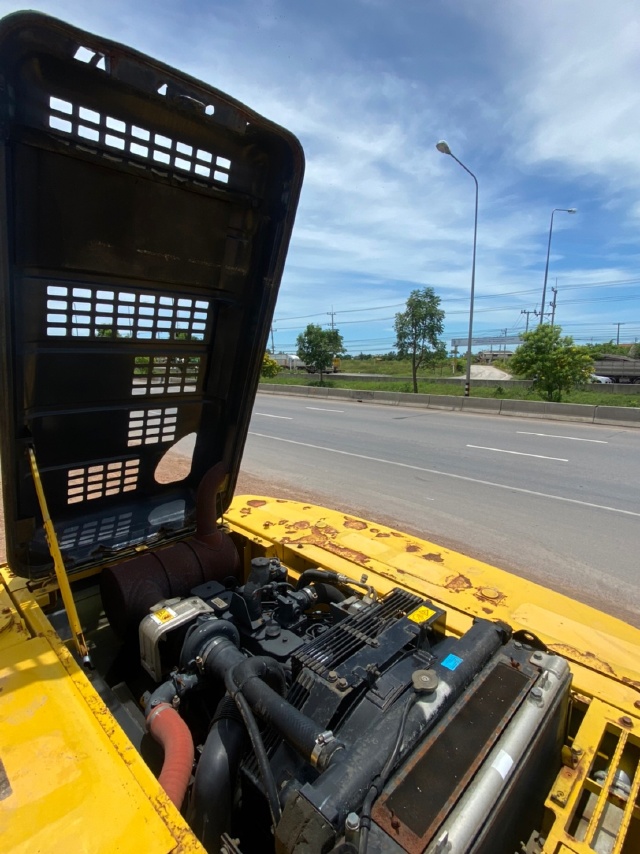 ขายรถขุด KOMATSU PC200LC-7 อาร์มยาวพิเศษ 15 เมตร นำเข้าจากญี่ปุ่น สภาพสวยพร้อมใช้ มีVDOการทำงานครับ