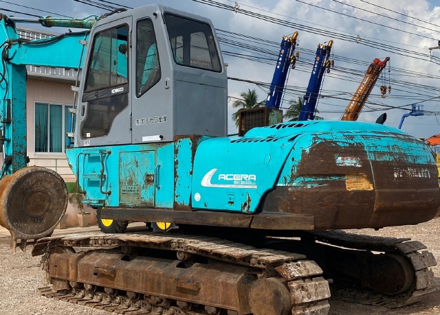 ขายรถขุด KOBELCO SK200LC MARK 5 SUPER แม่เหล็ก นำเข้าจากญี่ปุ่น พร้อมใช้ มีVDOการทำงานครับ