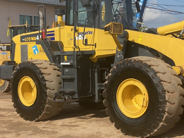 ขายรถตักล้อยาง KOMATSU WA470-5 นำเข้าจากญี่ปุ่น สภาพสวยพร้อมใช้ มีVDOการทำงานครับ