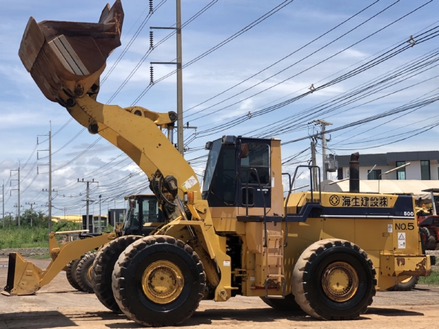 ขายรถตักล้อยาง KOMATSU WA500-1 นำเข้าจากญี่ปุ่น สภาพสวยพร้อมใช้ มีVDOการทำงานครับ ขายรถตักล้อยาง KOMATSU WA500-1 นำเข้าจากญี่ปุ่น สภาพสวยพร้อมใช้ มีVDOการทำงานครับ