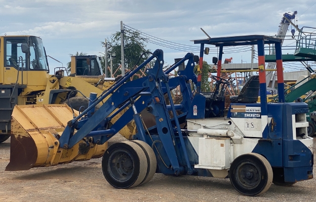 ขายรถตักล้อยาง KOMATSU SD25-3 นำเข้าจากญี่ปุ่น สภาพสวยพร้อมใช้ มีVDOการทำงานครับ ขายรถตักล้อยาง KOMATSU SD25-3 นำเข้าจากญี่ปุ่น สภาพสวยพร้อมใช้ มีVDOการทำงานครับ