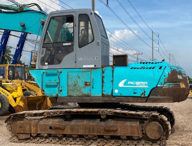 ขายรถขุด KOBELCO SK200LC MARK 5 SUPER แม่เหล็ก นำเข้าจากญี่ปุ่น พร้อมใช้ มีVDOการทำงานครับ
