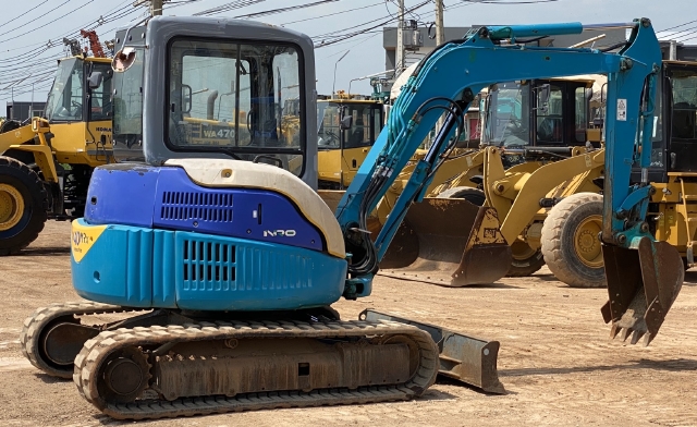 ขายรถขุด KOMATSU PC40MR-1 นำเข้าจากญี่ปุ่น สภาพสวยพร้อมใช้ มีVDOการทำงานครับ ขายรถขุด KOMATSU PC40MR-1 นำเข้าจากญี่ปุ่น สภาพสวยพร้อมใช้ มีVDOการทำงานครับ