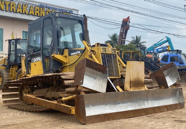 ขายรถดันดิน KOMATSU D20PLL-7E นำเข้าจากญี่ปุ่น สภาพสวยพร้อมใช้ มีVDOการทำงานครับ ขายรถดันดิน KOMATSU D20PLL-7E นำเข้าจากญี่ปุ่น สภาพสวยพร้อมใช้ มีVDOการทำงานครับ