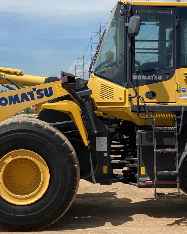 ขายรถตักล้อยาง KOMATSU WA470-7 ปี 2014 นำเข้าจากญี่ปุ่น สภาพสวยพร้อมใช้ มีVDOการทำงานครับ
