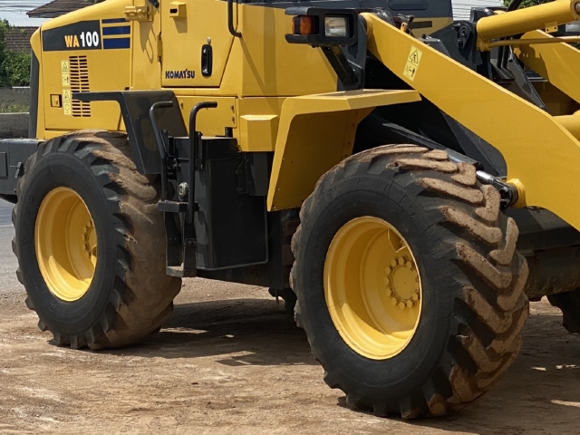 ขายรถตักล้อยาง KOMATSU WA100-6 ปี 2012 แขนยาวพิเศษ นำเข้าจากญี่ปุ่น สภาพสวยพร้อมใช้ มีVDOการทำงานครั