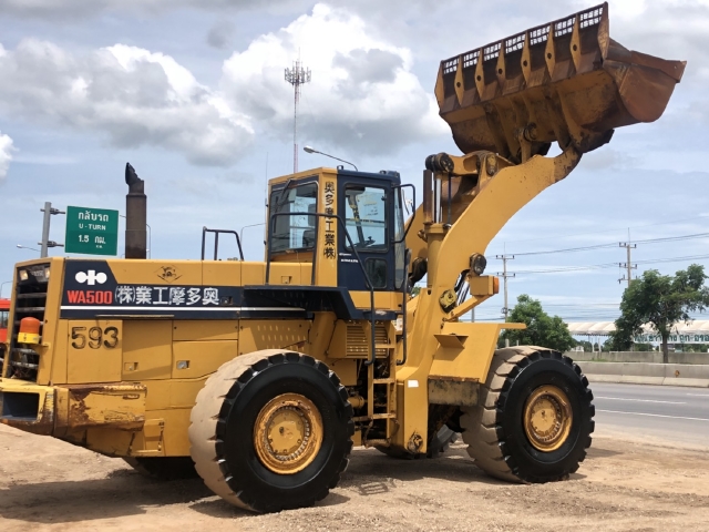 ขายรถตักล้อยาง KOMATSU WA500-1 นำเข้าจากญี่ปุ่น สภาพสวยพร้อมใช้