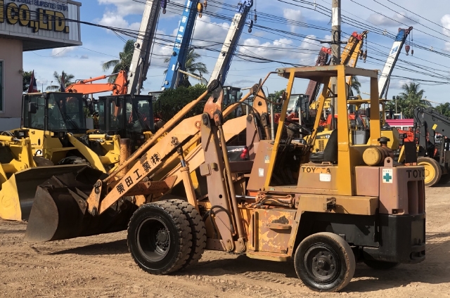 ขายรถตักล้อยาง TOYOTA 3SD25 นำเข้าจากญี่ปุ่น สภาพสวยพร้อมใช้ มีVDOการทำงานครับ ขายรถตักล้อยาง TOYOTA 3SD25 นำเข้าจากญี่ปุ่น สภาพสวยพร้อมใช้ มีVDOการทำงานครับ