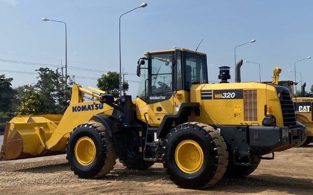 ขายรถตักล้อยาง KOMATSU WA320-7 ปี 2017 แขนยาวพิเศษ1 นำเข้าจากญี่ปุ่น สภาพสวยพร้อมใช้ มีVDOการทำงานคร ขายรถตักล้อยาง KOMATSU WA320-7 ปี 2017 แขนยาวพิเศษ1 นำเข้าจากญี่ปุ่น สภาพสวยพร้อมใช้ มีVDOการทำงานคร