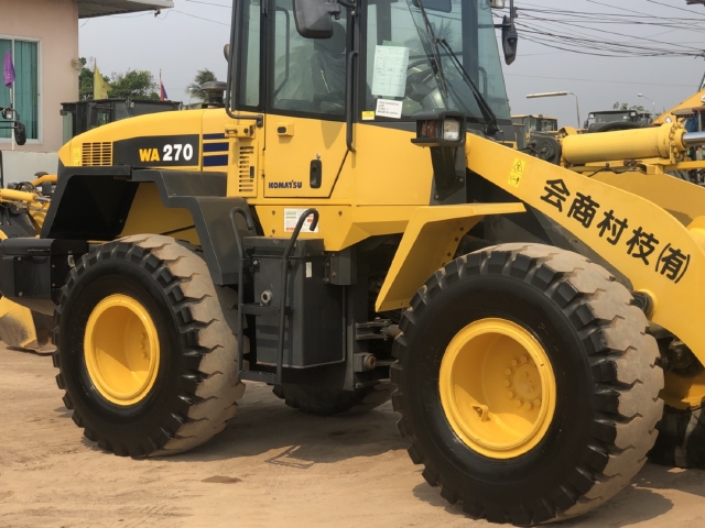 ขายรถตักล้อยาง KOMATSU WA270-5 นำเข้าจากญี่ปุ่น สภาพสวยพร้อมใช้ มีVDOการทำงานครับ