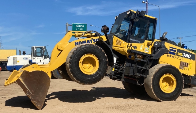 ขายรถตักล้อยาง KOMATSU WA380-8 ปี 2017 นำเข้าจากญี่ปุ่น สภาพสวยพร้อมใช้ มีVDOการทำงานครับ