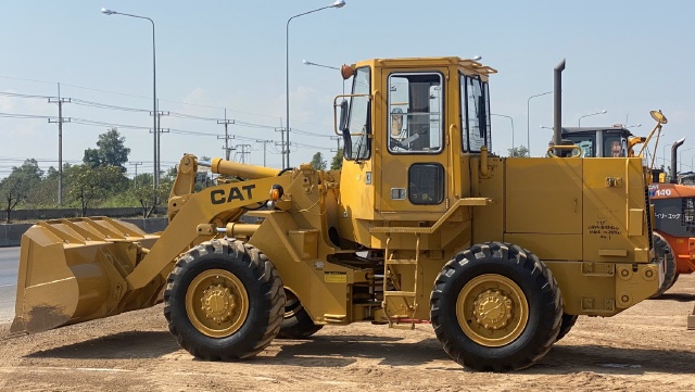 ขายรถตักล้อยาง CAT 926Z นำเข้าจากญี่ปุ่น สภาพสวยพร้อมใช้ มีVDOการทำงานครับ