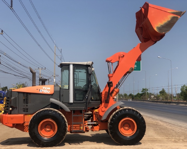 ขายรถตักล้อยาง HITACHI ZW180 (เทียบเท่า WA320-6) ปี 2012 แขนยาวพิเศษ นำเข้าจากญี่ปุ่น สภาพสวยพร้อมใช ขายรถตักล้อยาง HITACHI ZW180 (เทียบเท่า WA320-6) ปี 2012 แขนยาวพิเศษ นำเข้าจากญี่ปุ่น สภาพสวยพร้อมใช