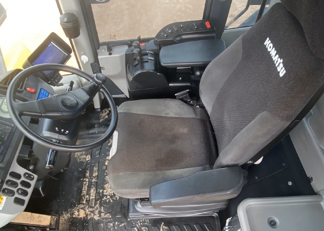 ขายรถตักล้อยาง KOMATSU WA470-7 ปี 2016 นำเข้าจากญี่ปุ่น สภาพสวยพร้อมใช้ มีVDOการทำงานครับ