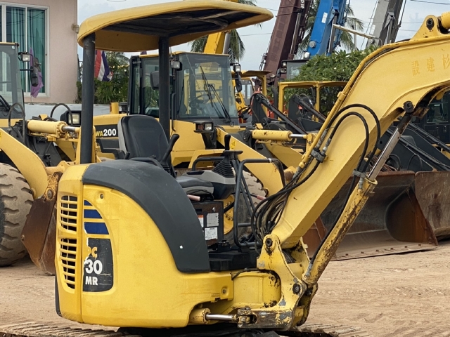 ขายรถขุด KOMATSU PC30MR-2 นำเข้าจากญี่ปุ่น สภาพสวยพร้อมใช้ มีVDOการทำงานครับ