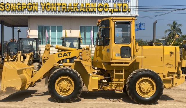 ขายรถตักล้อยาง CAT 926Z นำเข้าจากญี่ปุ่น สภาพสวยพร้อมใช้ มีVDOการทำงานครับ